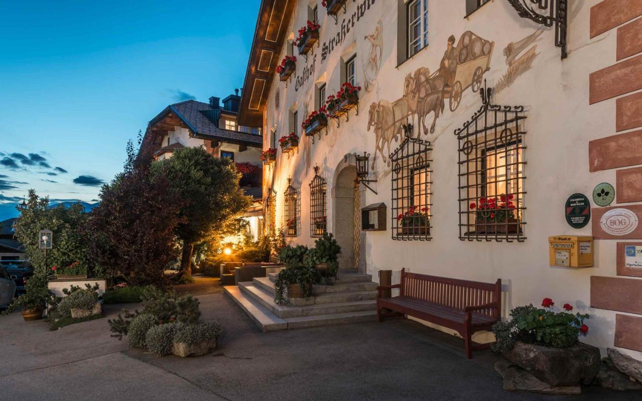 Strasserwirt - Ansitz Zu Tirol Strassen Kültér fotó
